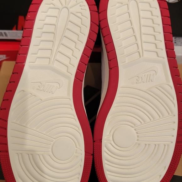 SOLD!!!! Nike Air Jordan 1 zoom women's 8.5 - Picture 6 of 7